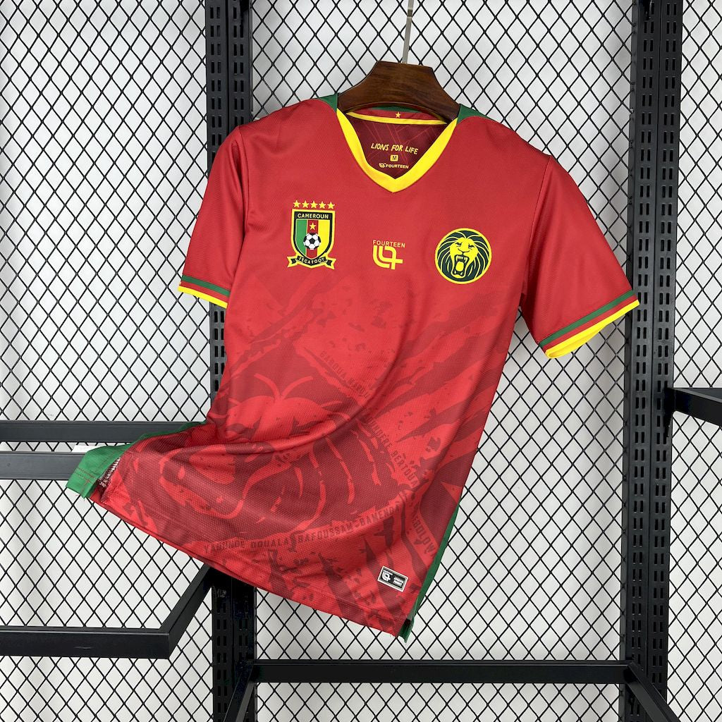 KAMERUN 25-26 BORTATRÖJA