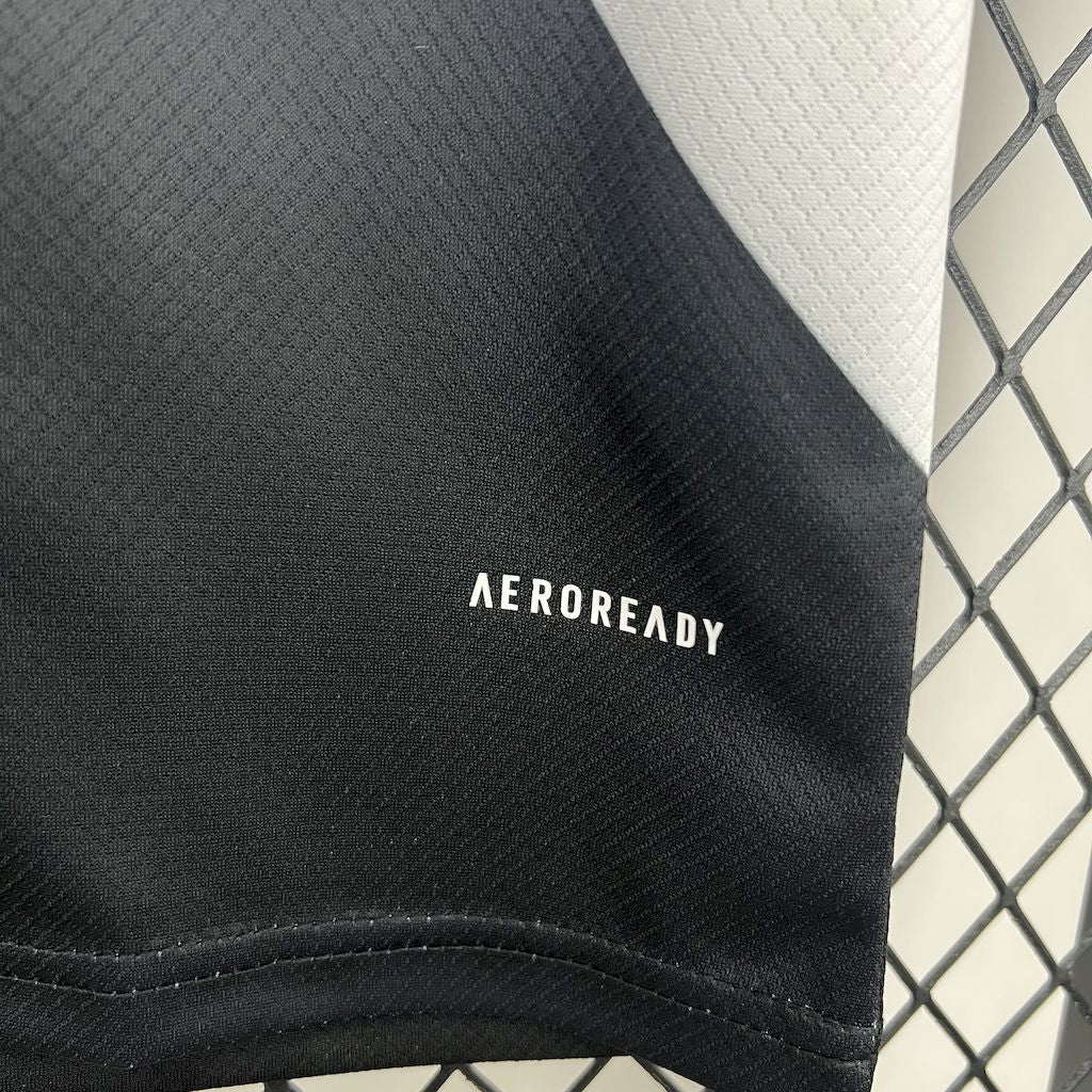 REAL MADRID RETRO - SPECIAL EDITION