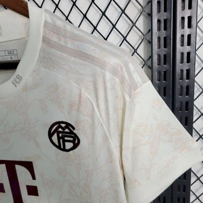 BAYERN MUNCHEN 23-24 TREDJETRÖJA