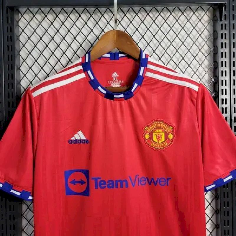 MANCHESTER UNITED - SPECIAL EDITION