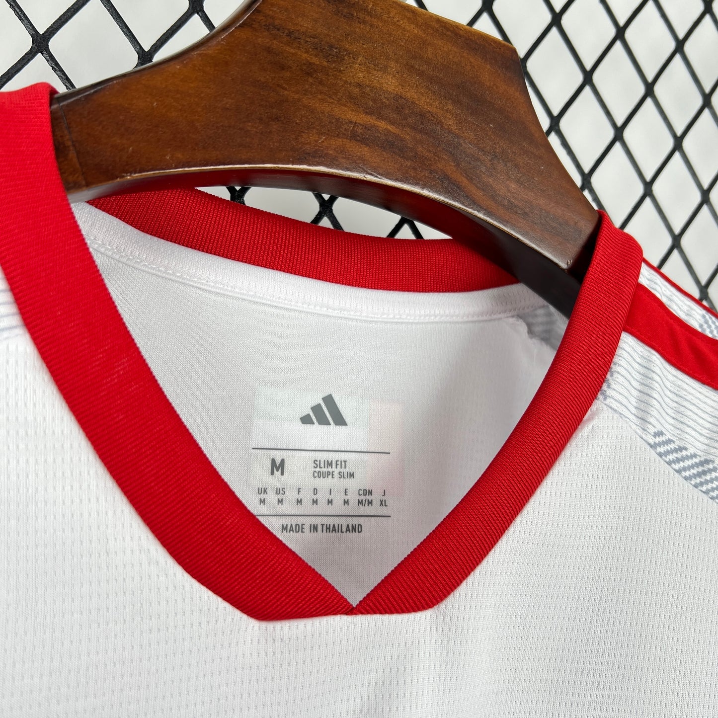 FÖRENADE ARABEMIRATEN 2026 HEMMATRÖJA