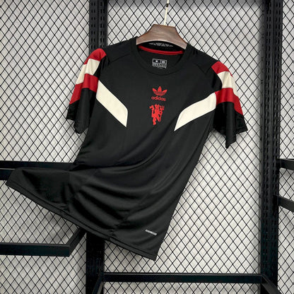 MANCHESTER UNITED - SPECIAL EDITION