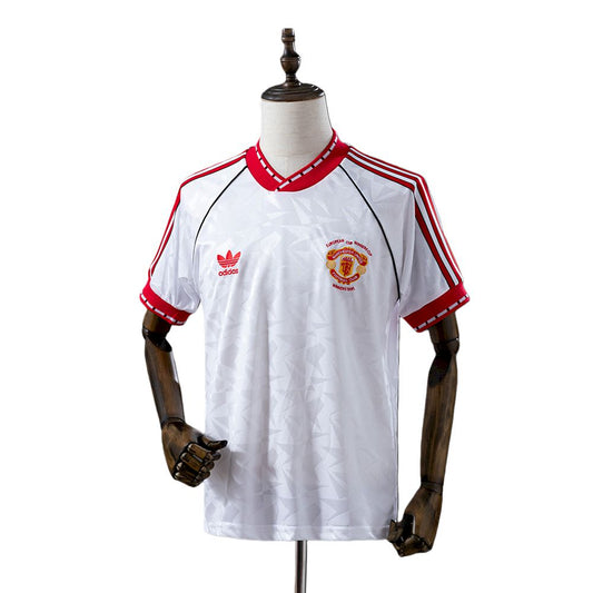 MANCHESTER UNITED RETRO - SPECIAL EDITION