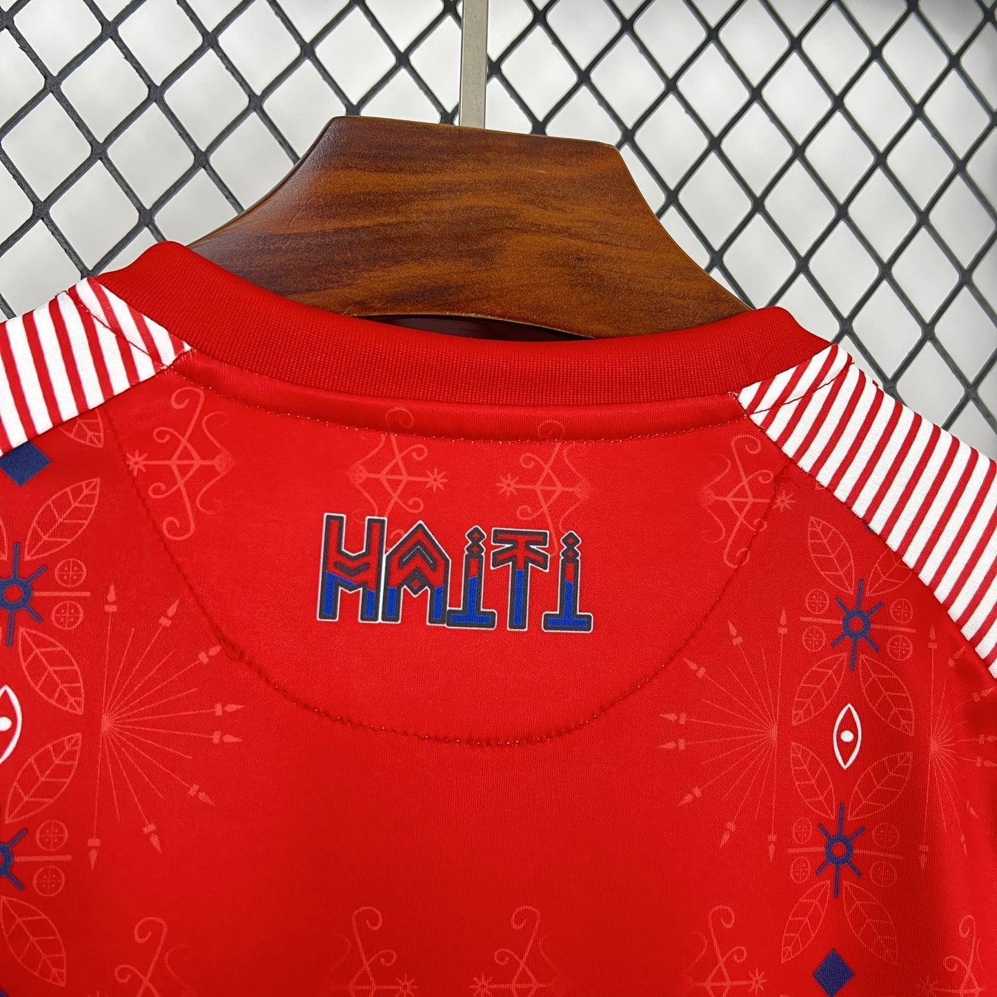 HAITI 2026 TREDJETRÖJA