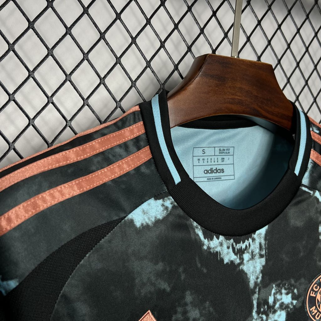 BAYERN MUNCHEN 24-25 BORTATRÖJA