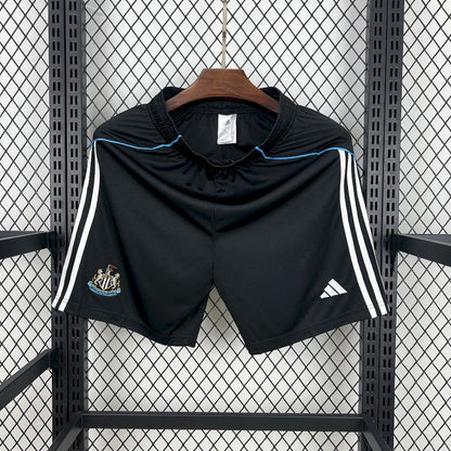 NEWCASTLE 25-26 HEMMASHORTS