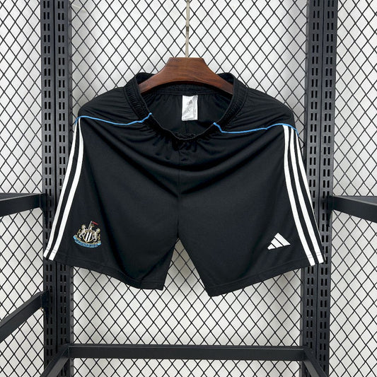 NEWCASTLE 25-26 HEMMASHORTS