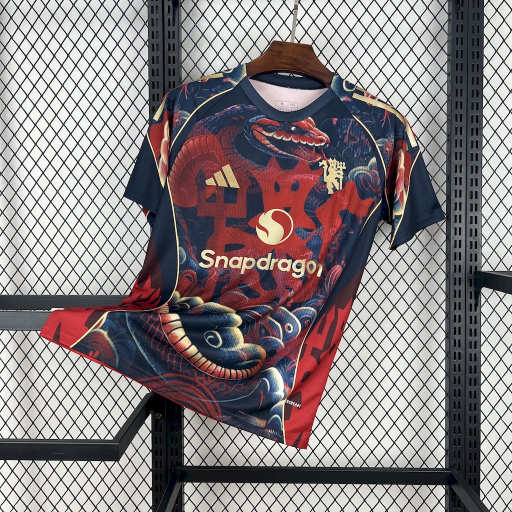 MANCHESTER UNITED - SPECIAL EDITION