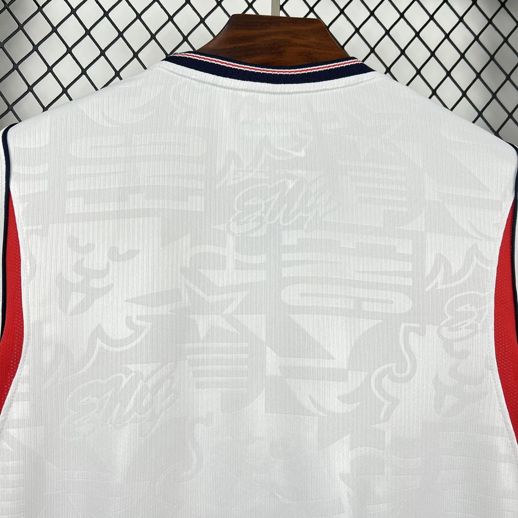 ENGLAND 2026 HEMMATRÖJA