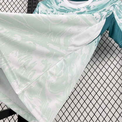 PORTUGAL 2026 BORTATRÖJA