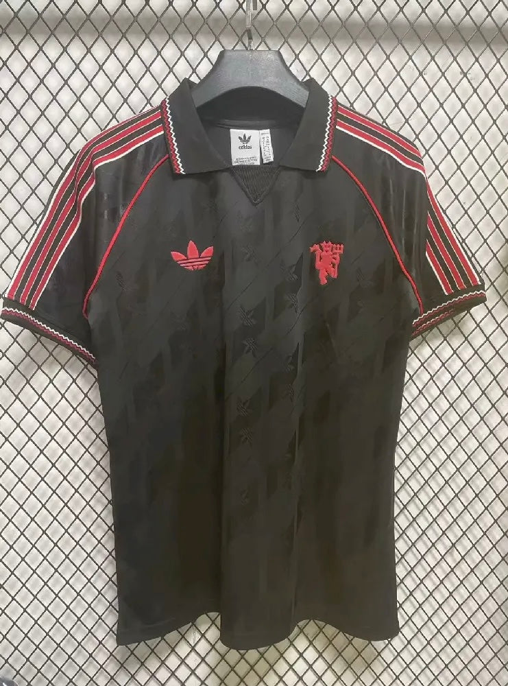 MANCHESTER UNITED - SPECIAL EDITION