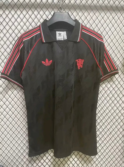 MANCHESTER UNITED - SPECIAL EDITION