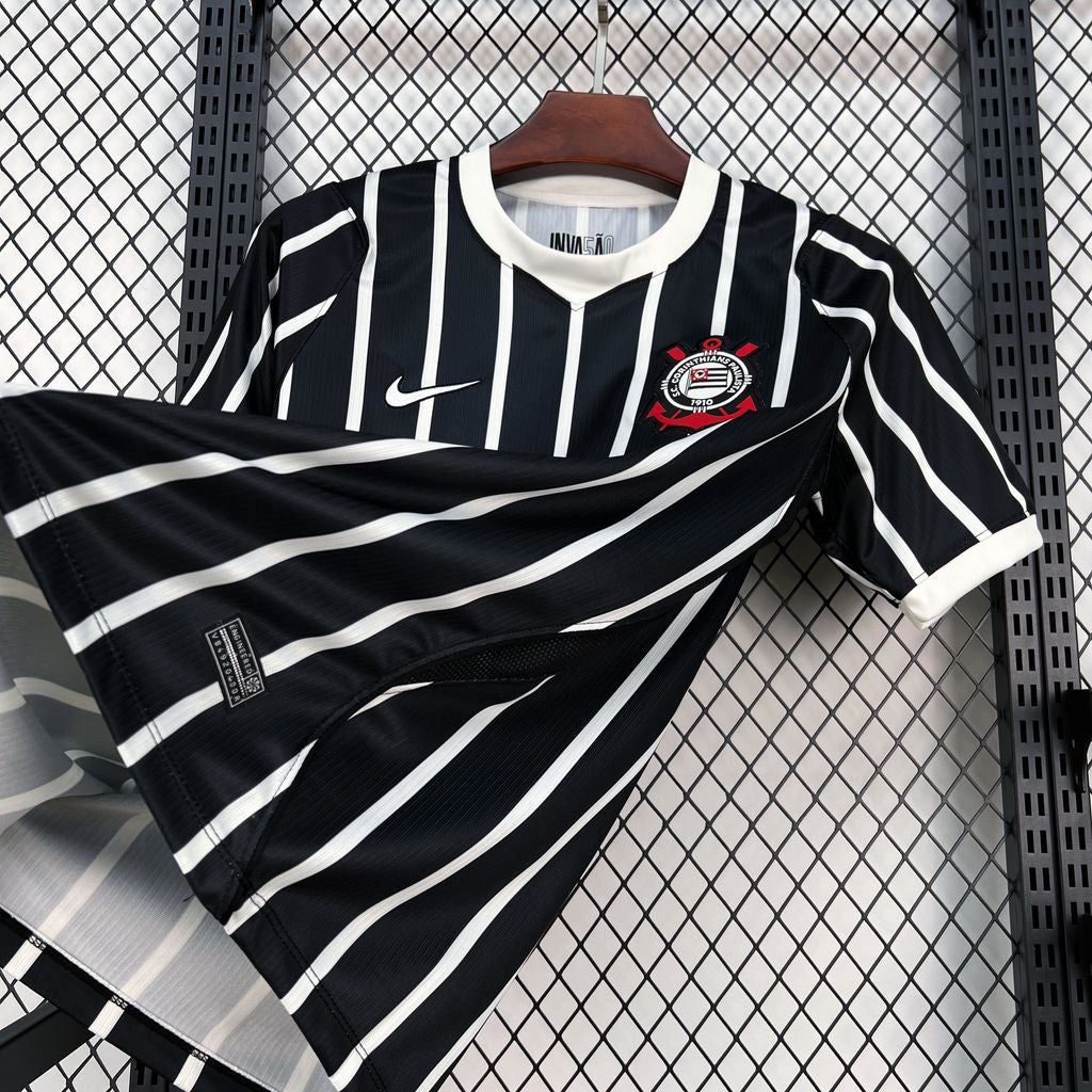 CORINTHIANS 26-27 BORTATRÖJA