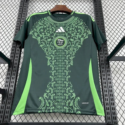 ALGERIET 24-25 BORTATRÖJA