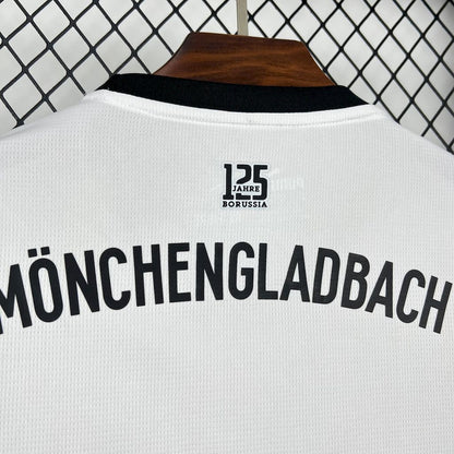 MÖNCHENGLADBACH 25-26 HEMMATRÖJA