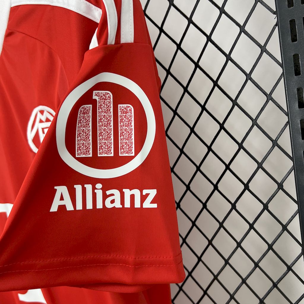 BAYERN MUNCHEN 25-26 MÅLVAKTSTRÖJA