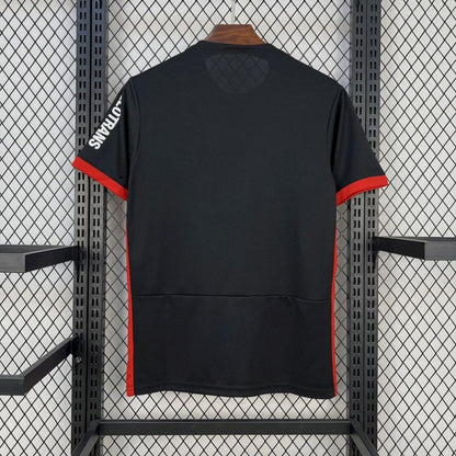 FRANKFURT 24-25 BORTATRÖJA