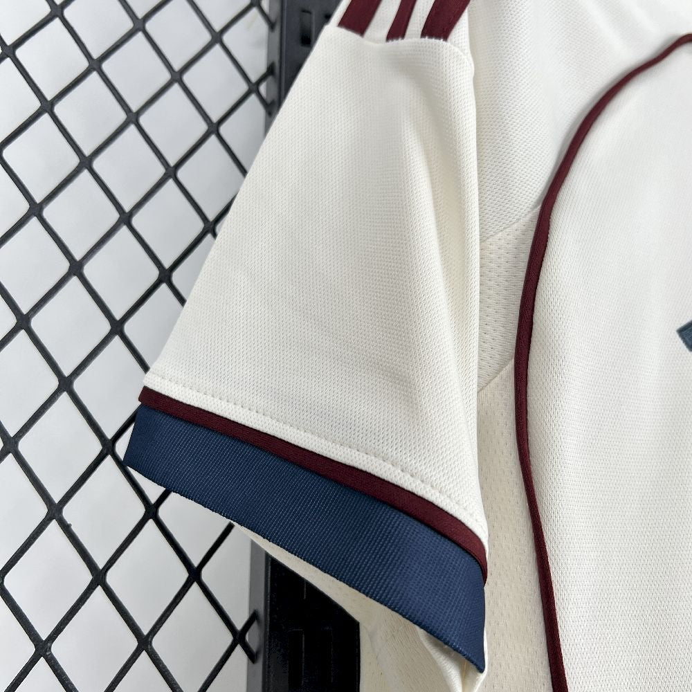 AJAX 25-26 TREDJETRÖJA