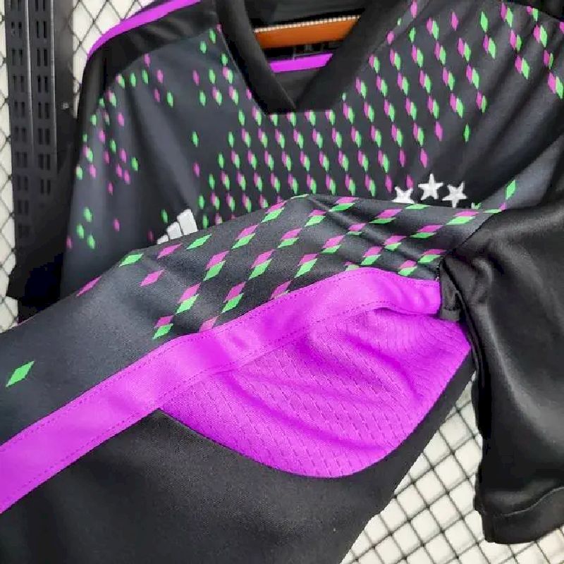 BAYERN MUNCHEN 23-24 BORTATRÖJA