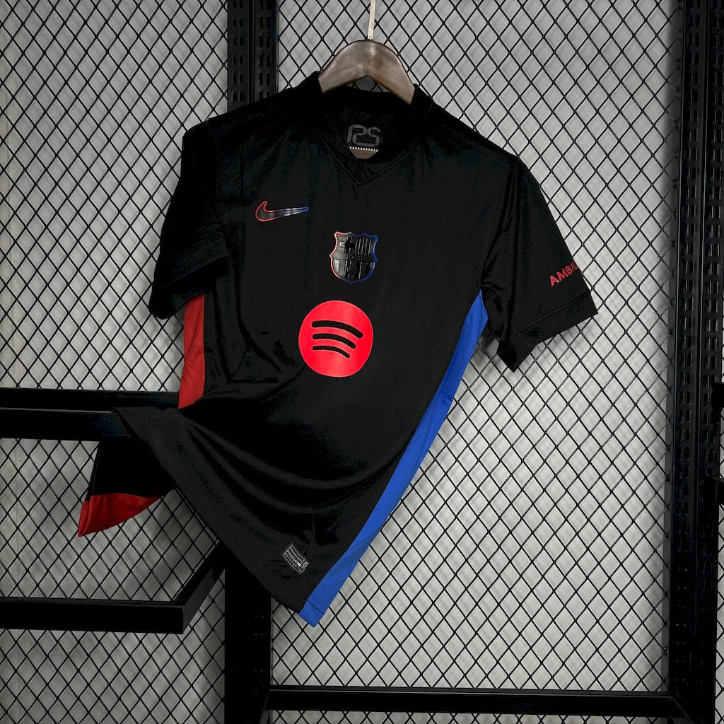 BARCELONA 24-25 BORTATRÖJA