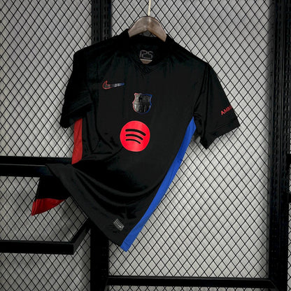 BARCELONA 24-25 BORTATRÖJA