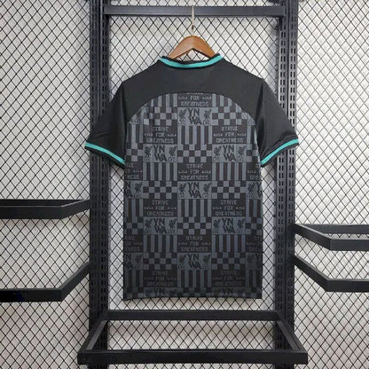LIVERPOOL X LEBRON JAMES - SPECIAL EDITION