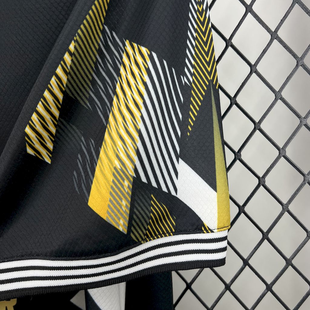 REAL MADRID RETRO - SPECIAL EDITION