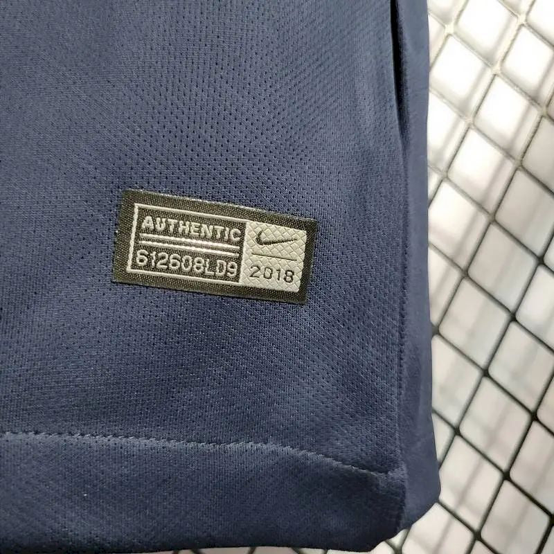 FRANKRIKE 2018 HEMMATRÖJA