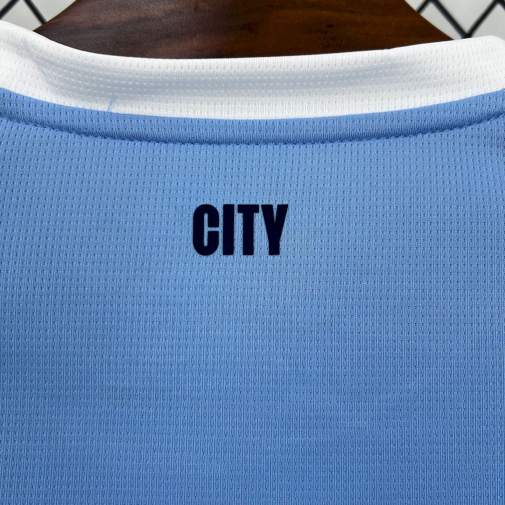 MANCHESTER CITY 25-26 HEMMATRÖJA