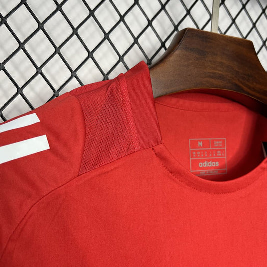 MANCHESTER UNITED - TRAINING SHIRT